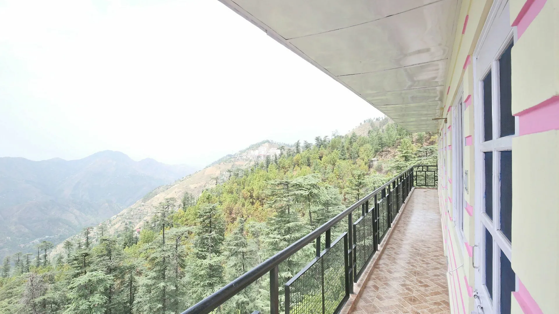 Oyo 13921 Home Valley View Near Kamyana Shimla